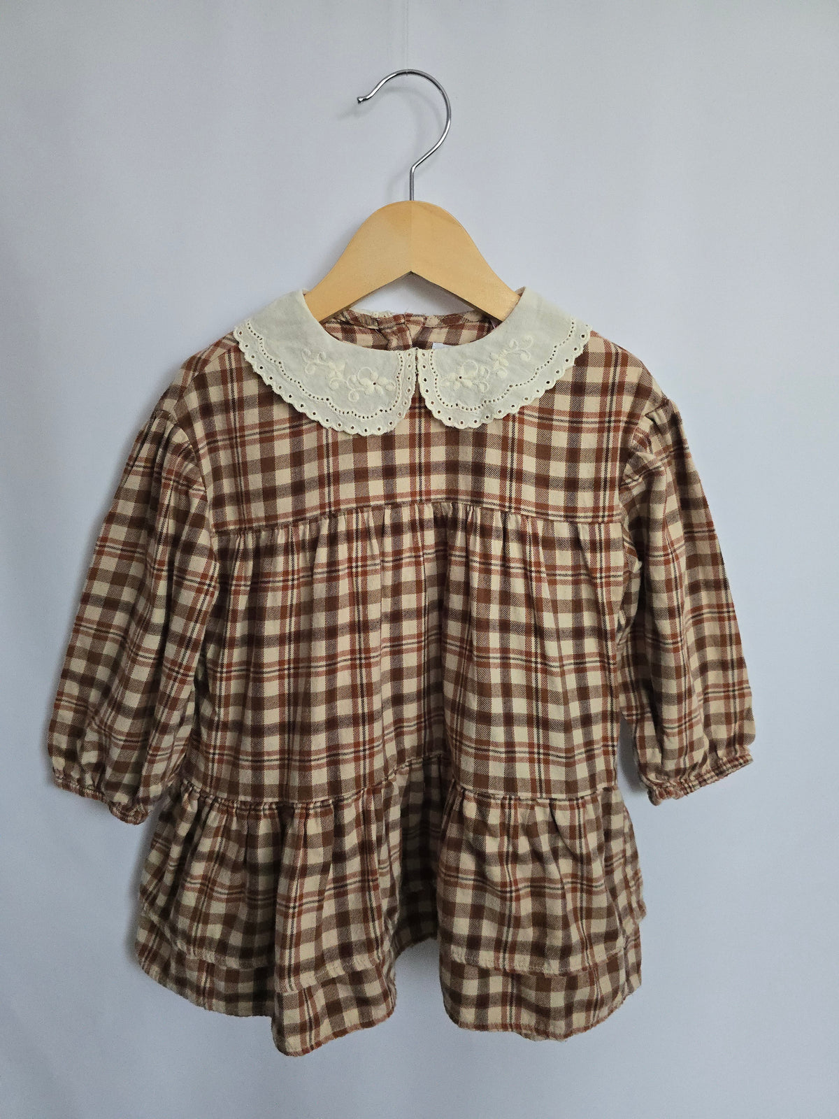 Zara Plaid/Cream Eyelet Tiered Dress • 18-24 months
