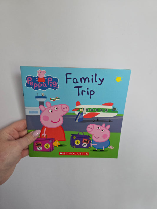Peppa Pig The Family Trip • Softcover Book