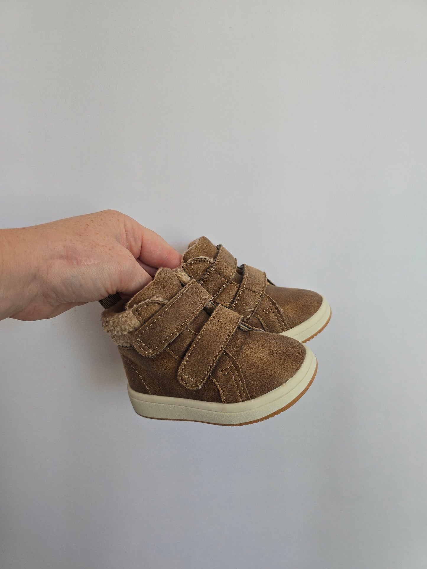 H&M Brown Velcro Runner • 4-5C