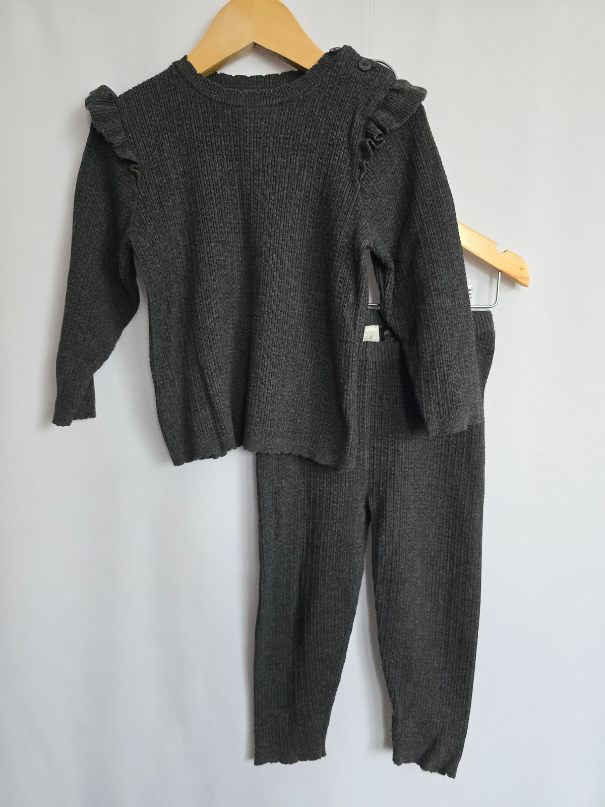 H&M Viscose Charcoal Ruffle Shoulder Sweater & Leggings Set • 12-18 months