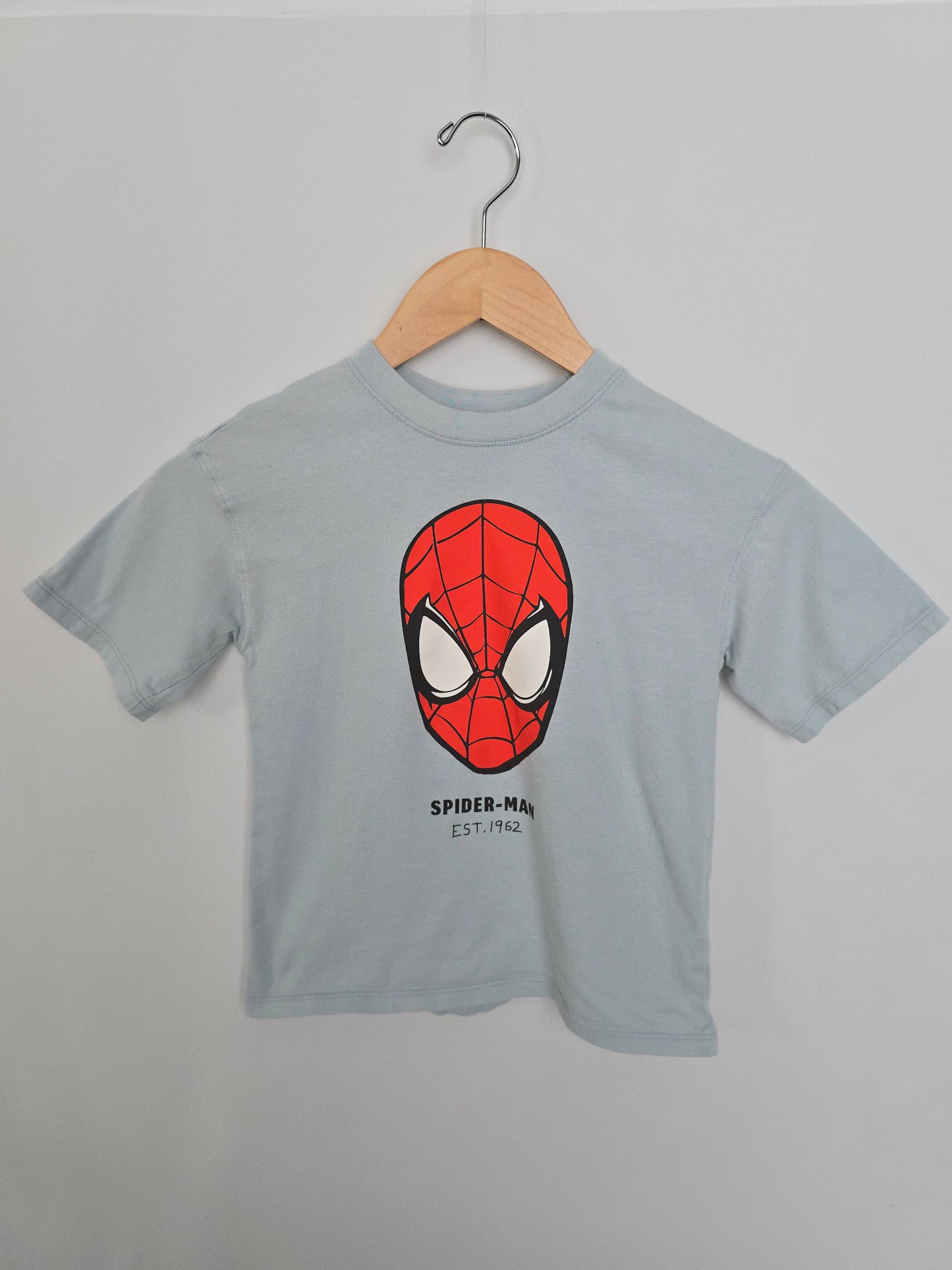 H&M Spiderman Graphic Tee • 4-6 years