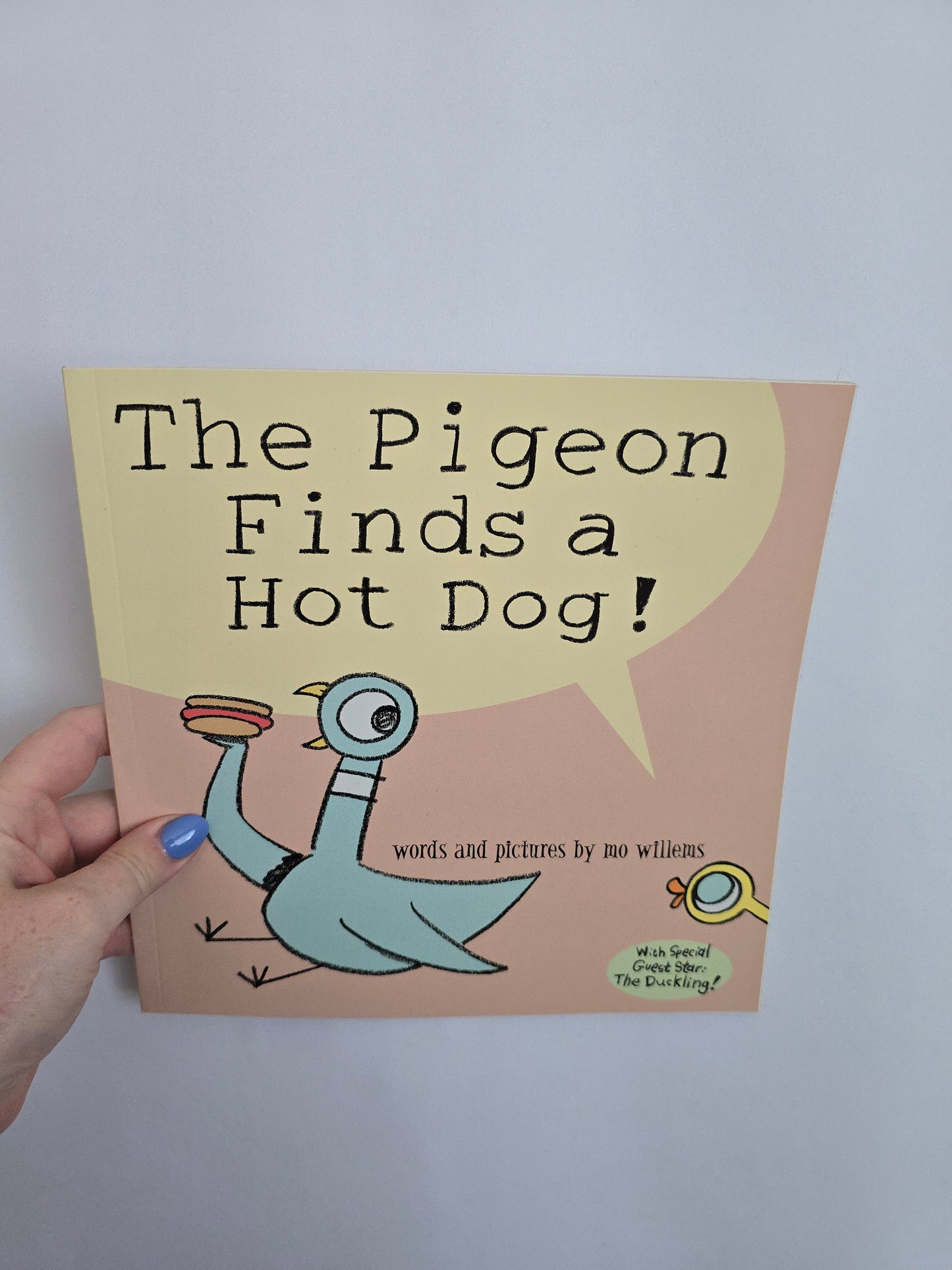 The Pigeon Finds A Hotdog • Softcover Book