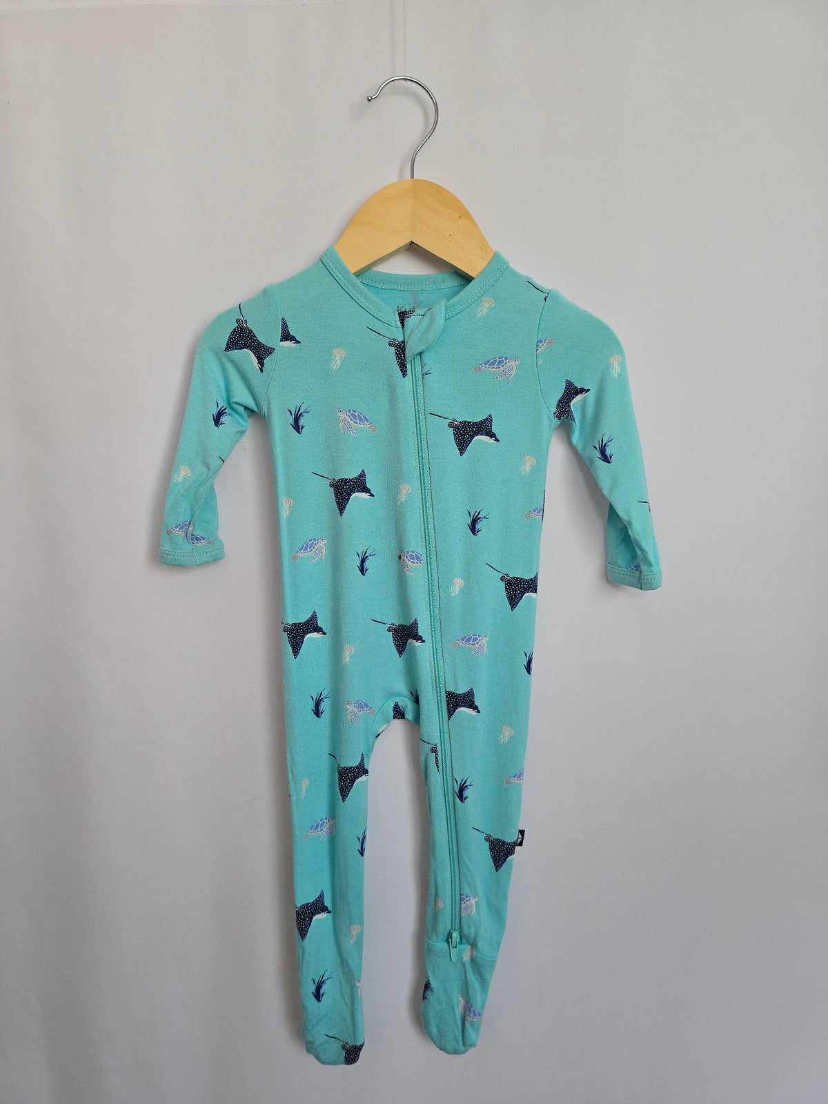 Kyte Eagle Ray Zip Footie • 3-6 months