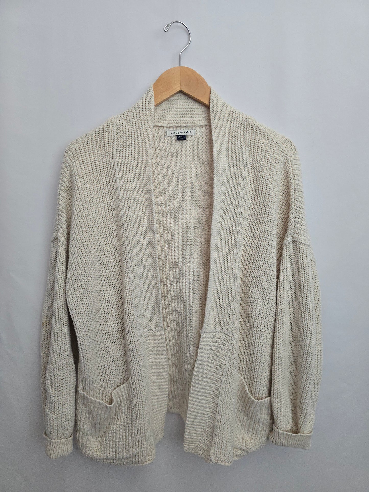 American Eagle Cream Knit Cardigan • Medium