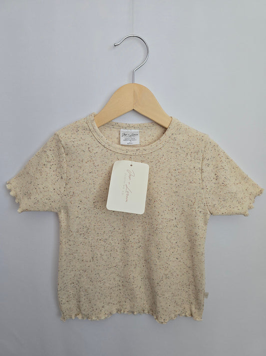 NEW Jax & Lennon Oat Speckle Ribbed Lettuce Hem Tee • 4-5 years