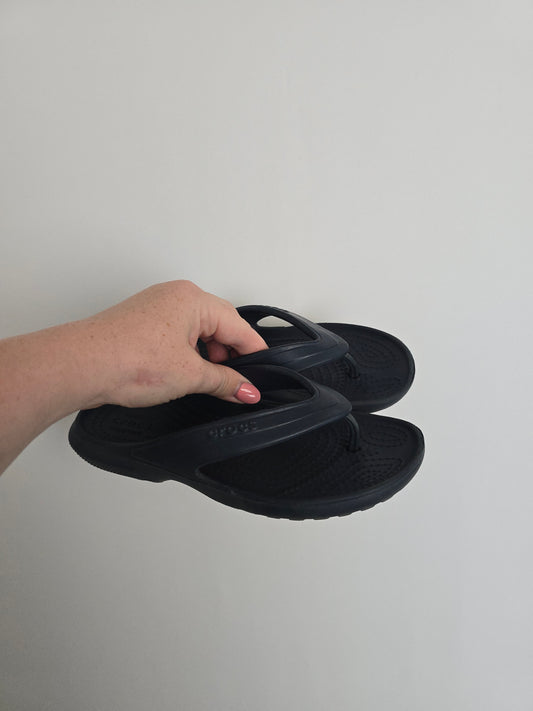 Crocs Navy Flip Flops • J2