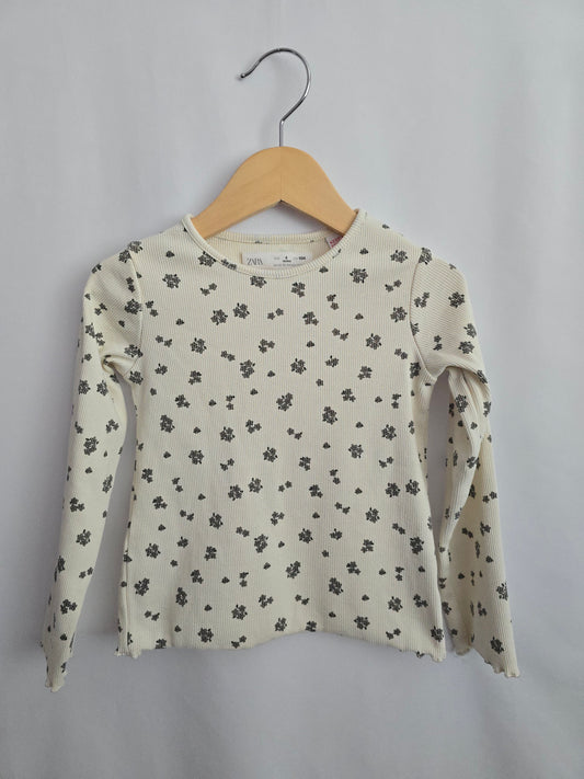 Zara Cream/Black Floral Ribbed Long Sleeve Shirt • 4 years