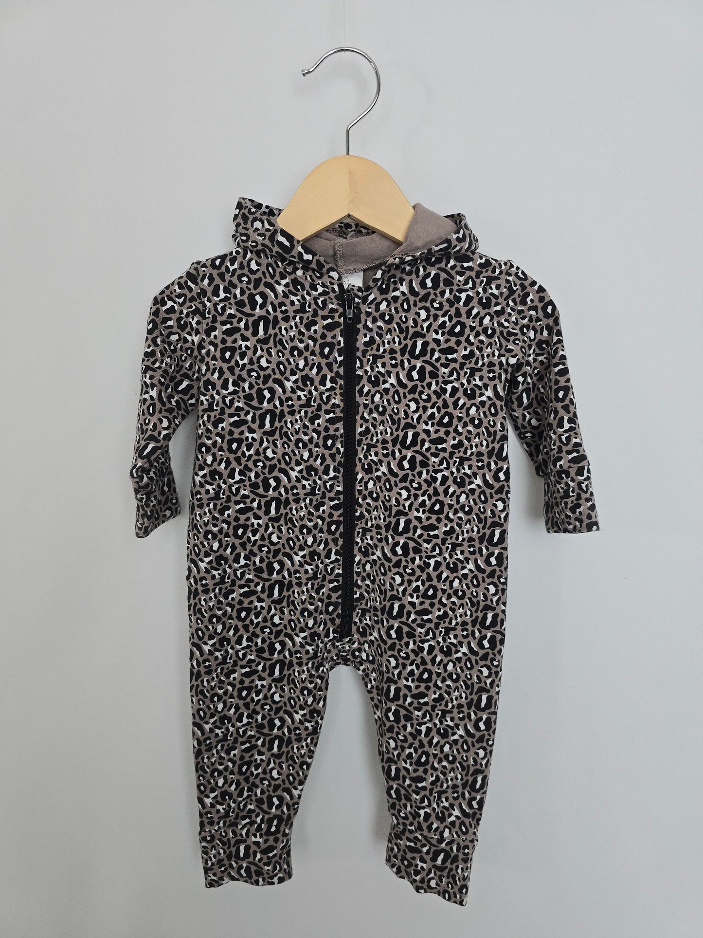 Tiny Button Apparel Leopard Hooded Zip Romper • 0-6 months