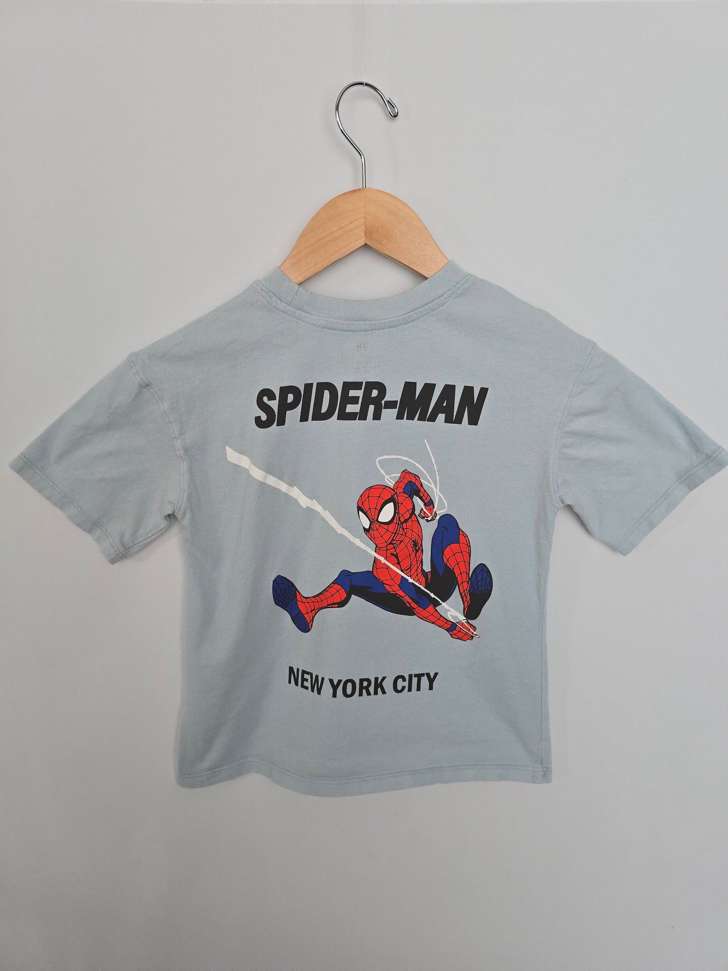 H&M Spiderman Graphic Tee • 4-6 years