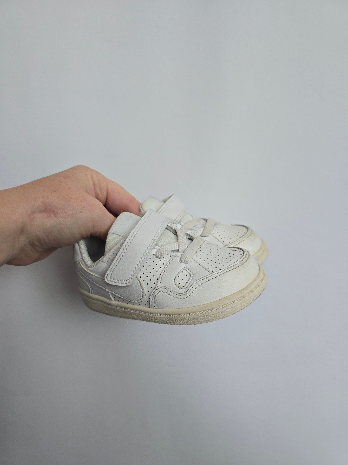 Nike Son Of Force Runners • 6C