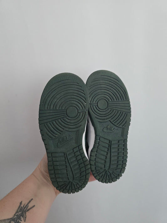 Nike Sage Green Runners • 9C