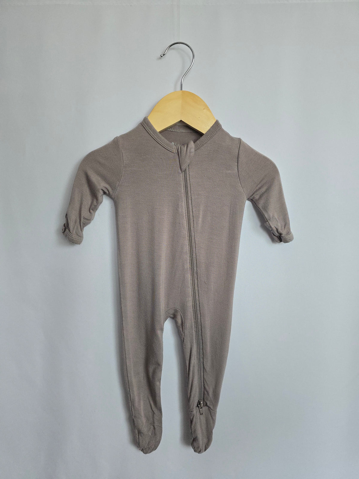 Kyte Chrome Zip Footie • Newborn