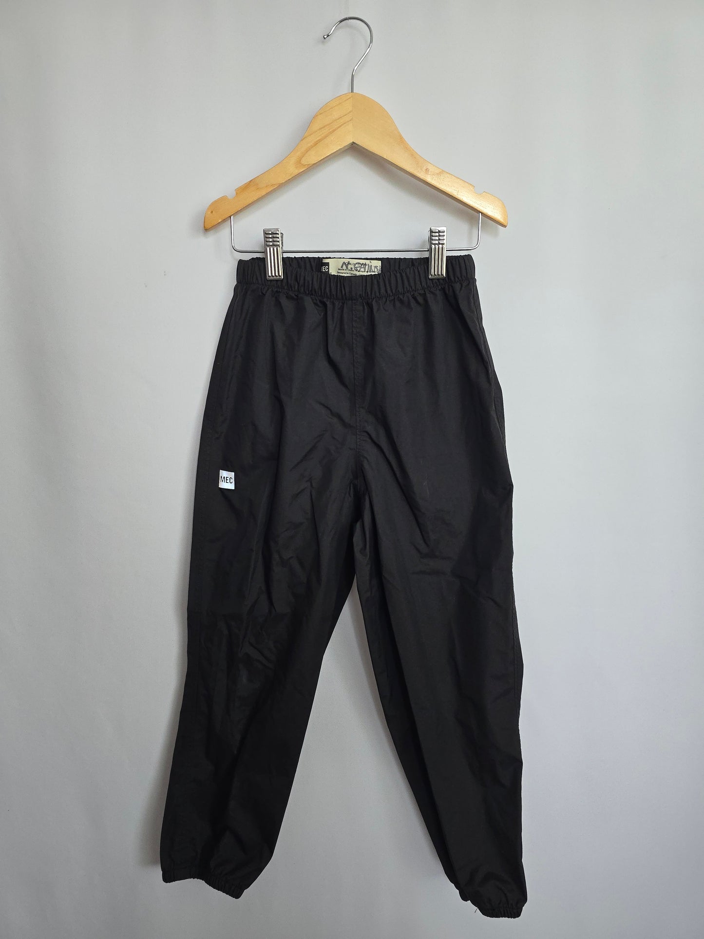 MEC Black Rainpants • 6 years