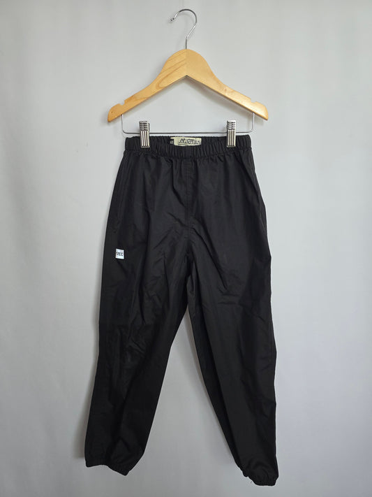 MEC Black Rainpants • 6 years