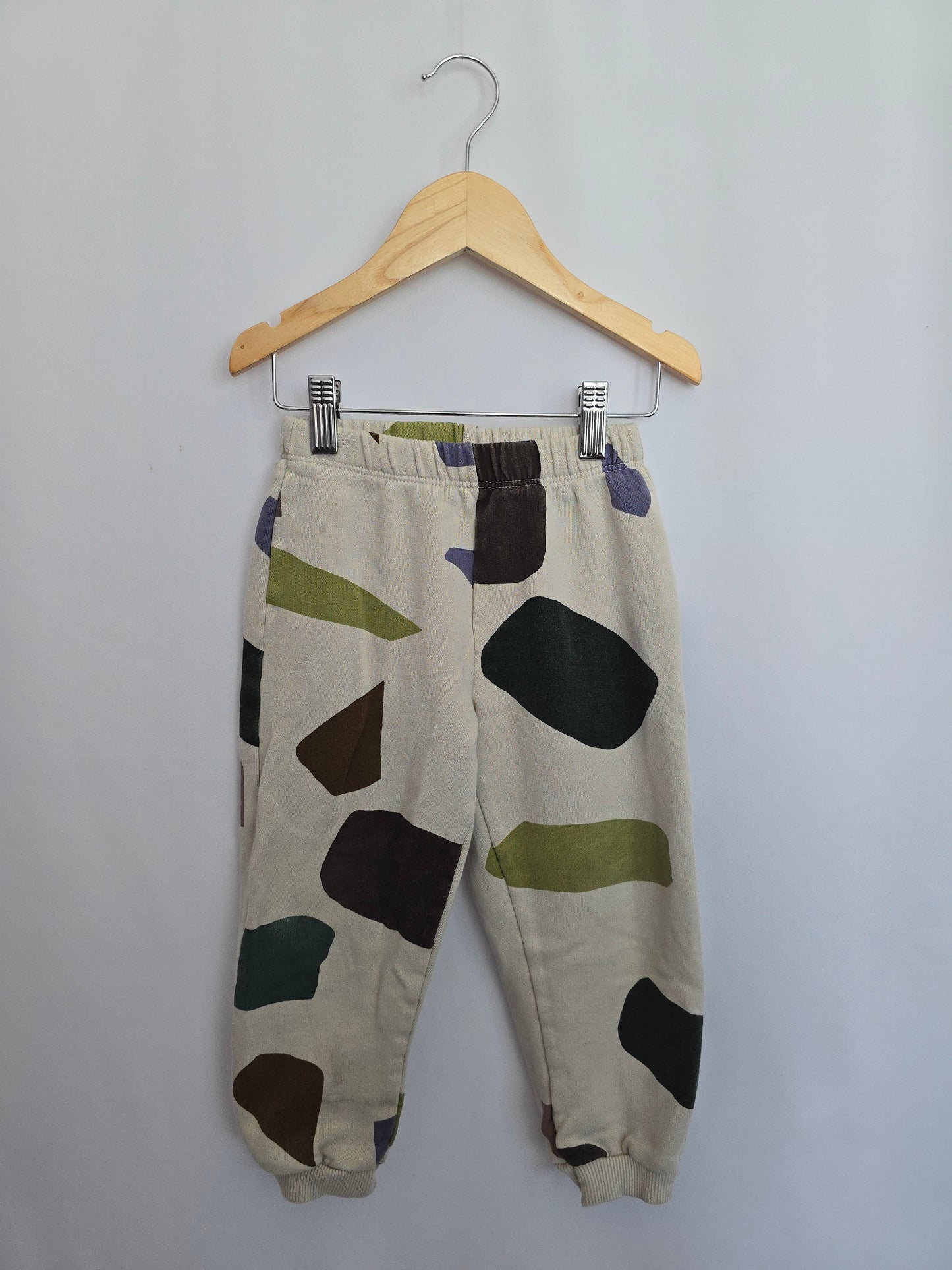 Zara Abstract Shapes Sweatpants • 4-5 years