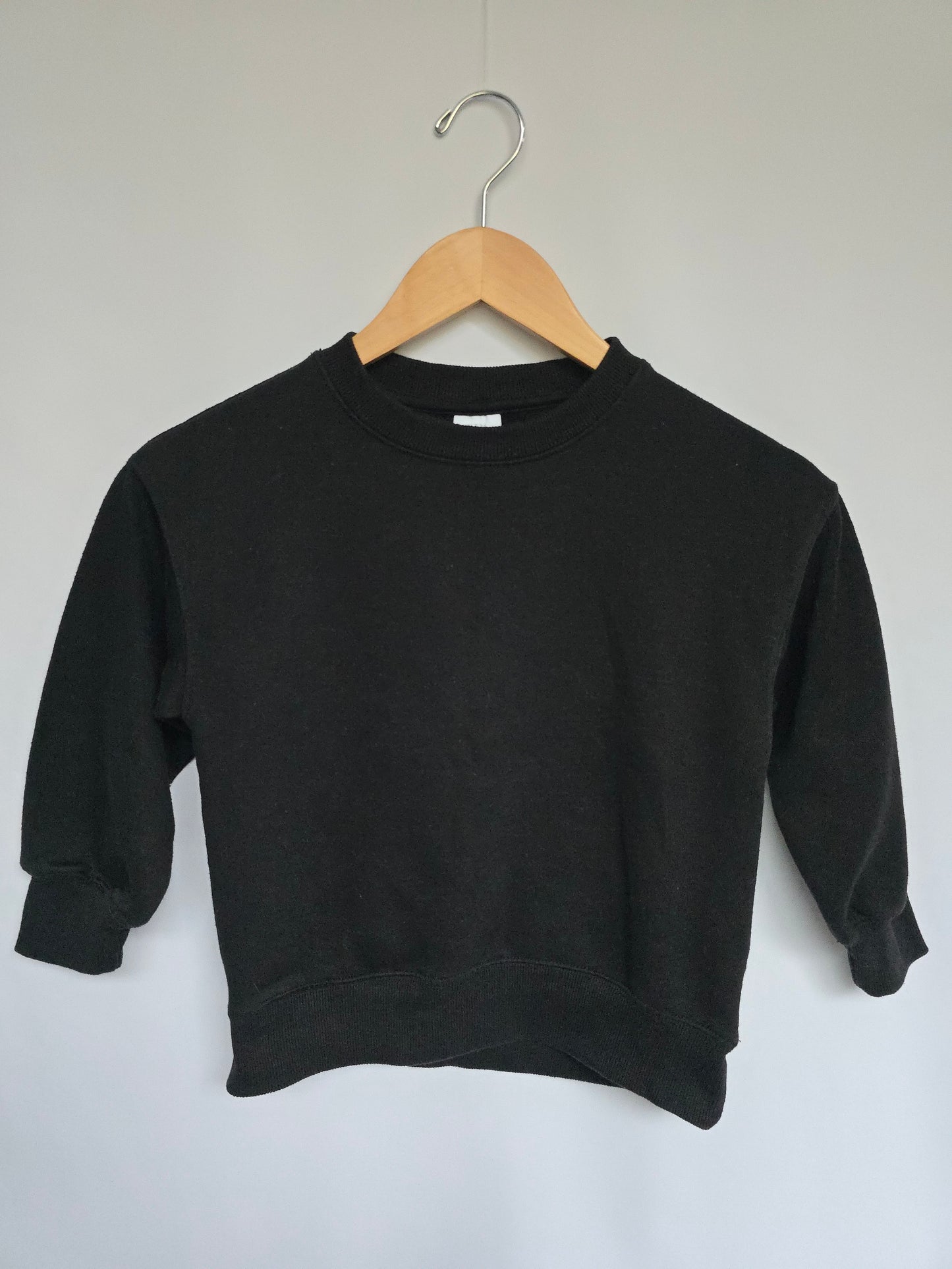 Zara Black Basic Sweatshirt • 6 years
