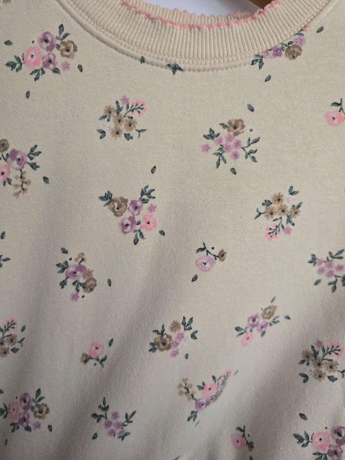 H&M Dainty Floral Fancy Crewneck • 18-24 months
