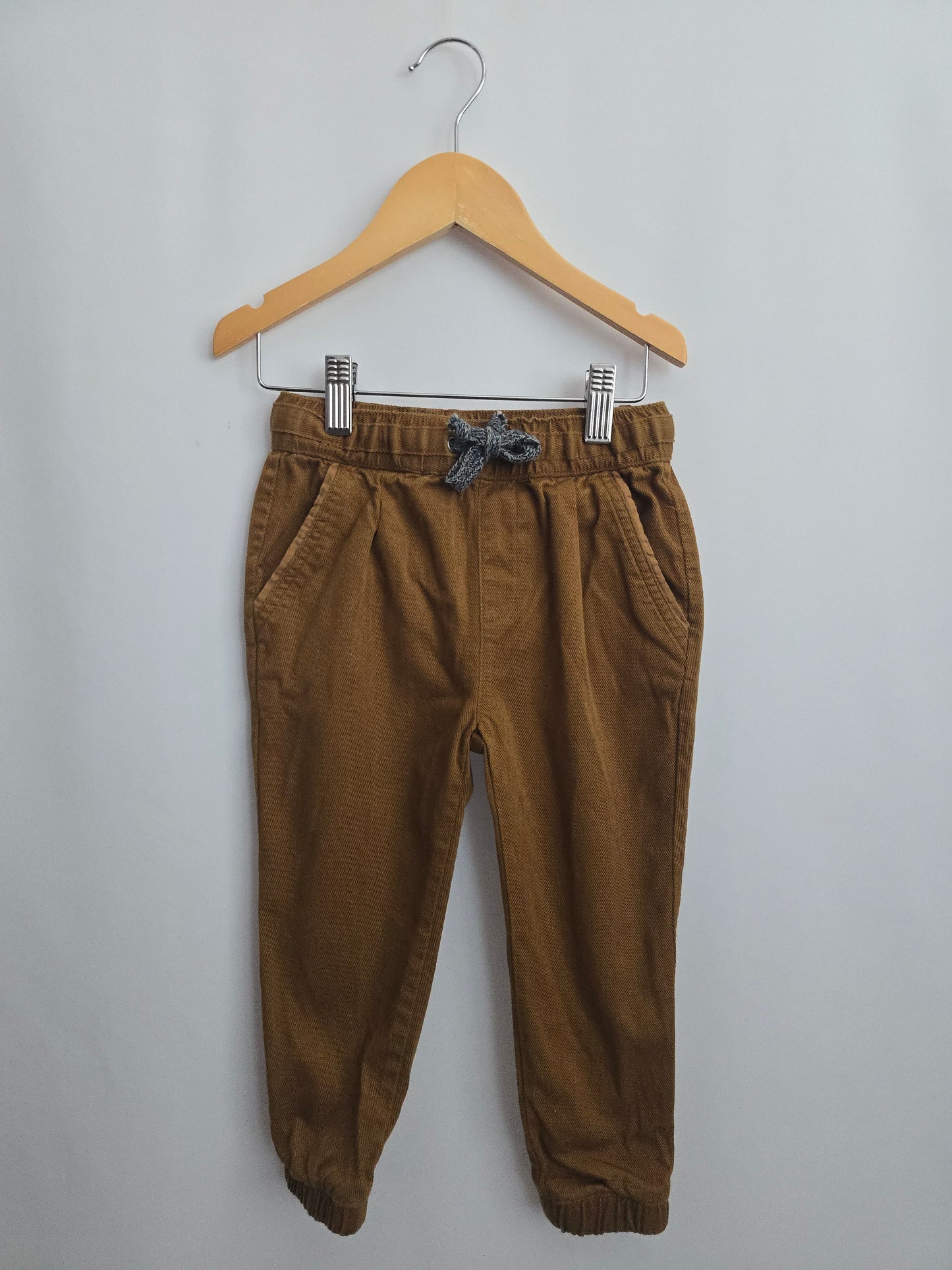 Rylee + Cru Camel Cargo Joggers • 4-5 years