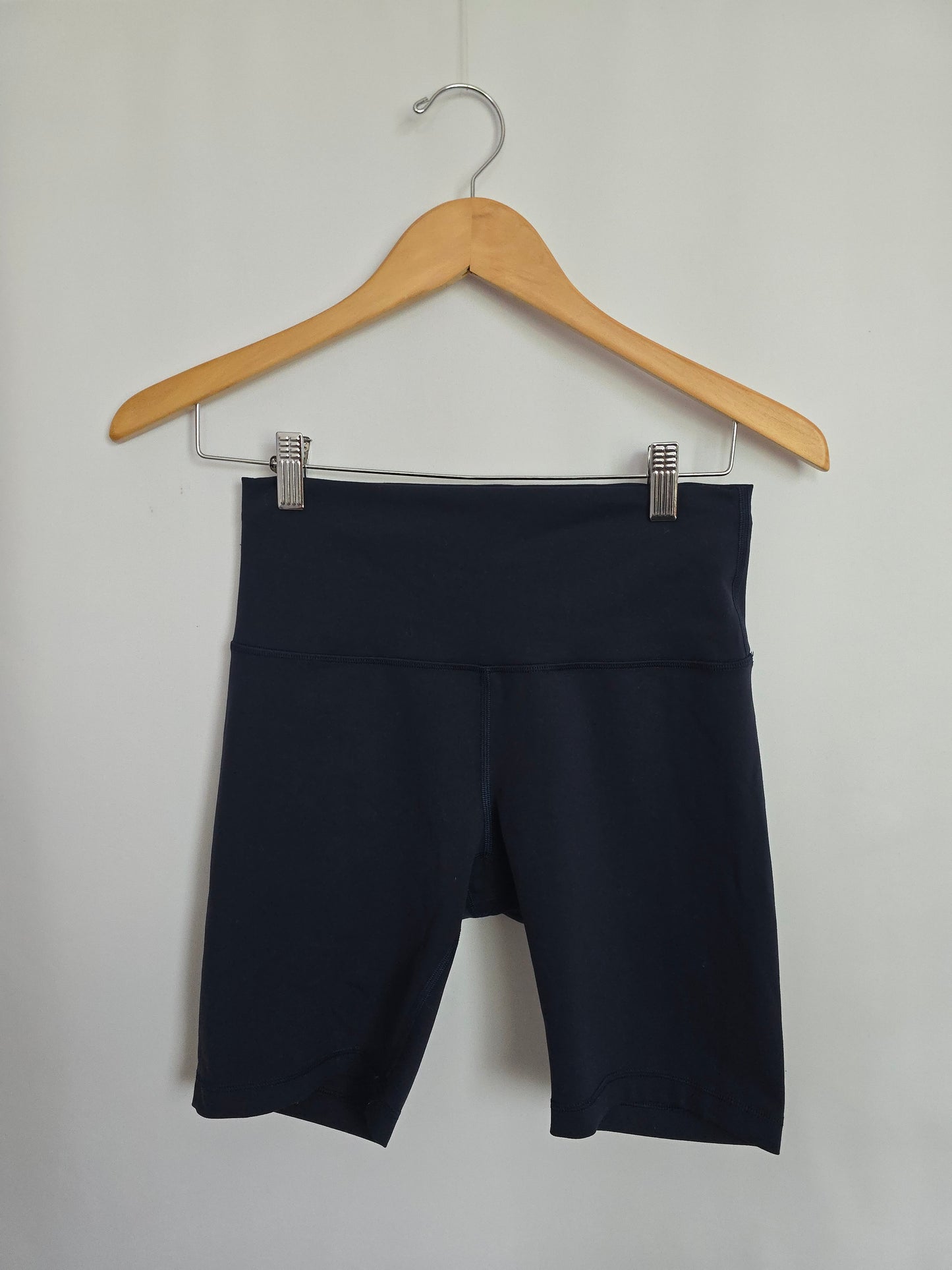 Lululemon Navy Wunder Train High Rise Short 8" • Medium 8