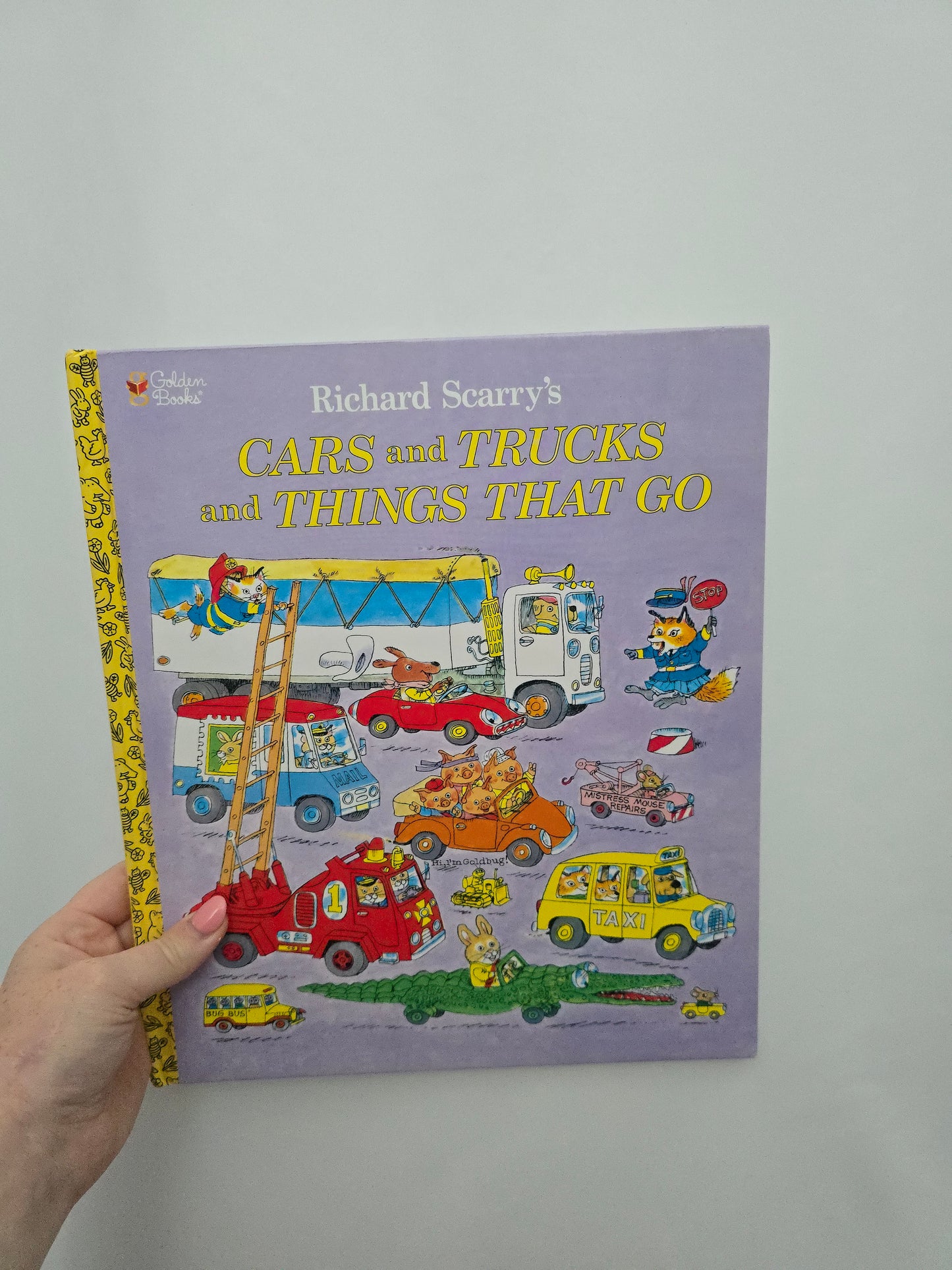 Richard Scarry's Cars & Trucks & Things That Go • Hardcover Book