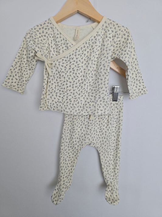 Quincy Mae Organic Cotton Blue Floral Layette Set • 3-6 months