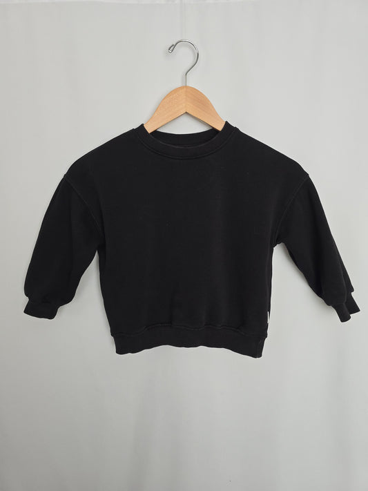 Zara Black Basics Crewneck • 5 years