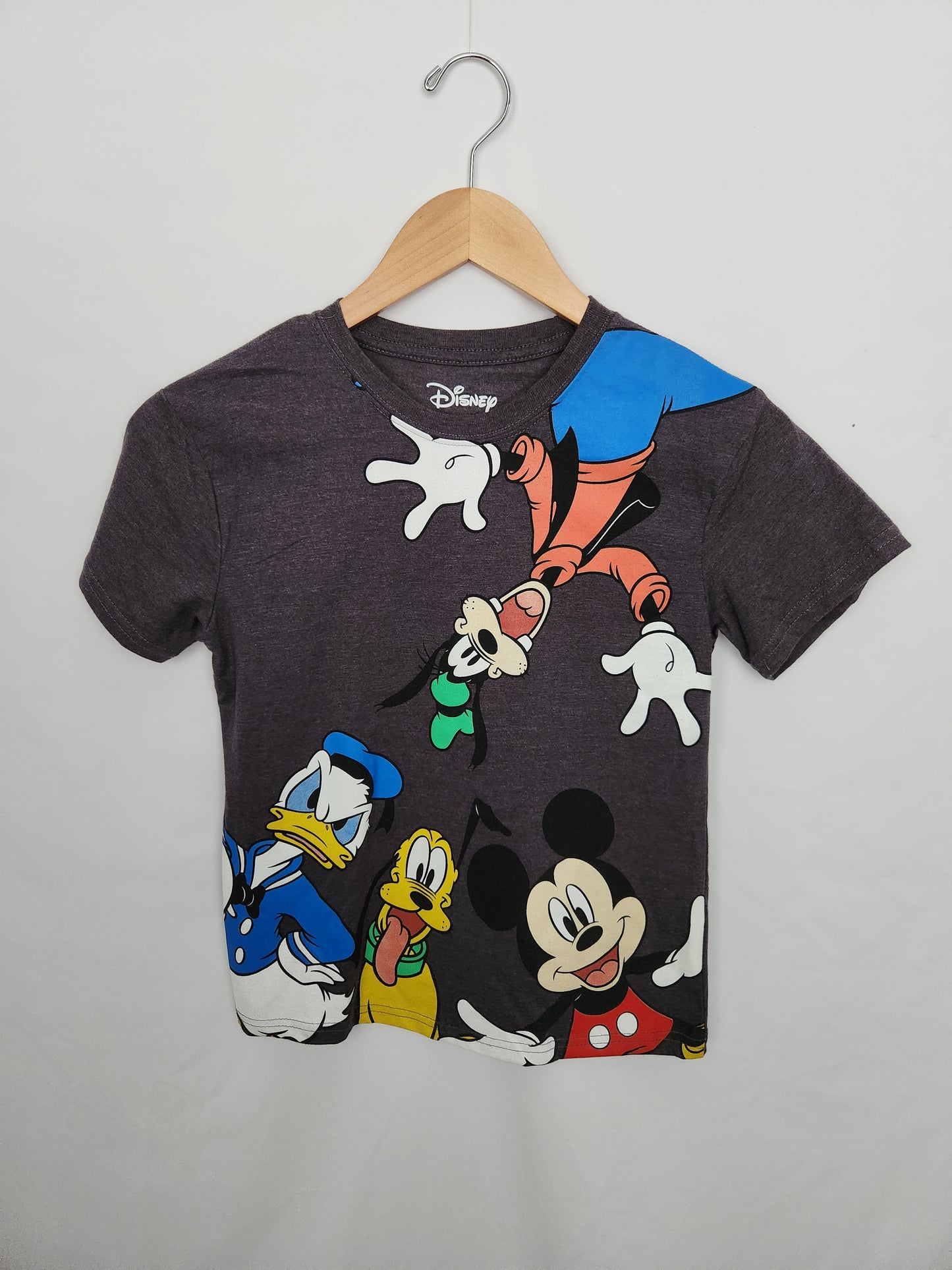 Disney Mickey & Friends T-shirt • 8 years