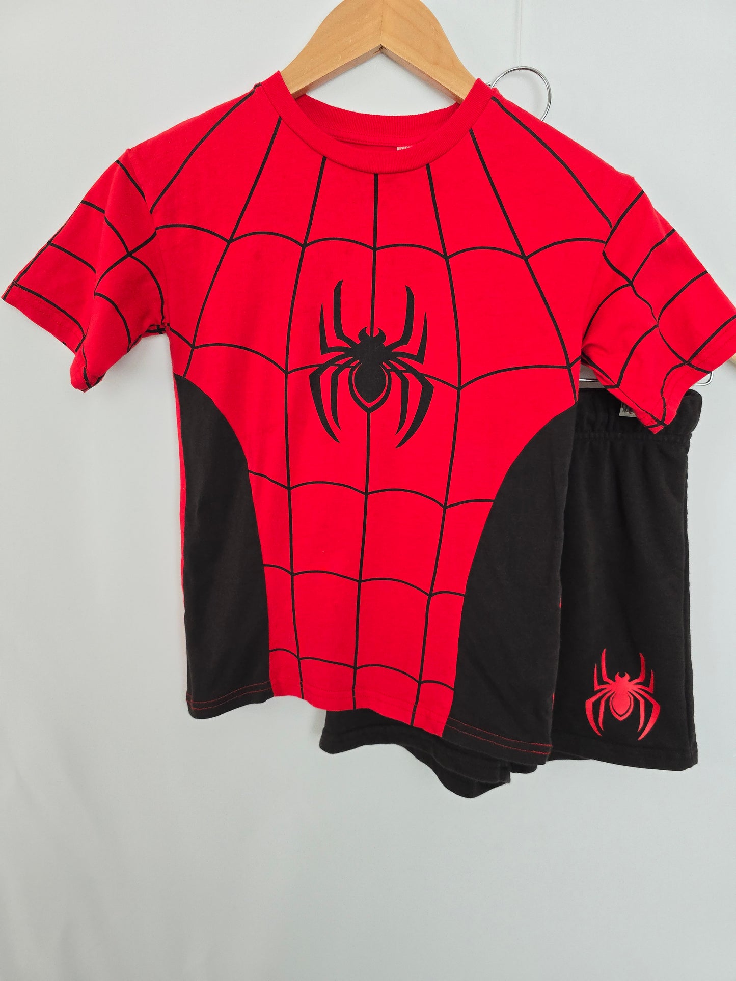 H&M Spiderman Tee & Shorts Set • 7-8 years