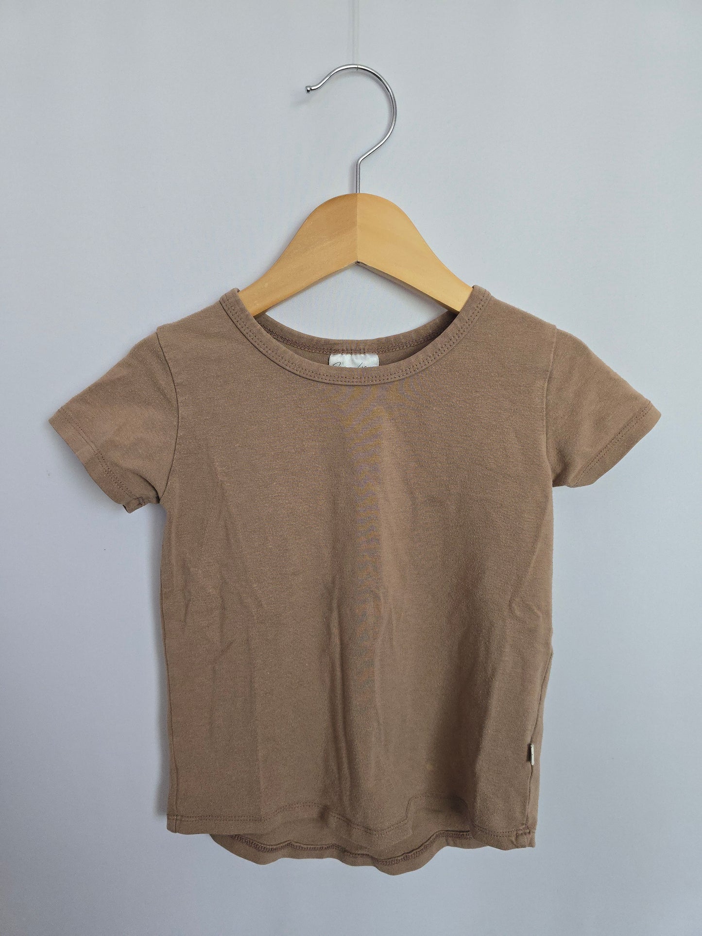 PLAYYYYY Jax & Lennon Oak Basic Tee • 2-3 years