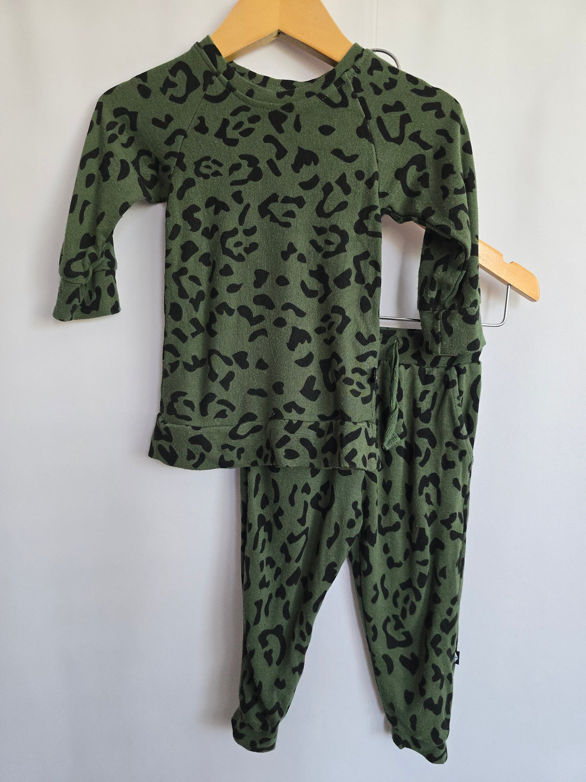 Kyte Thyme Leopard Thermal Lounge Set • 12-18 months