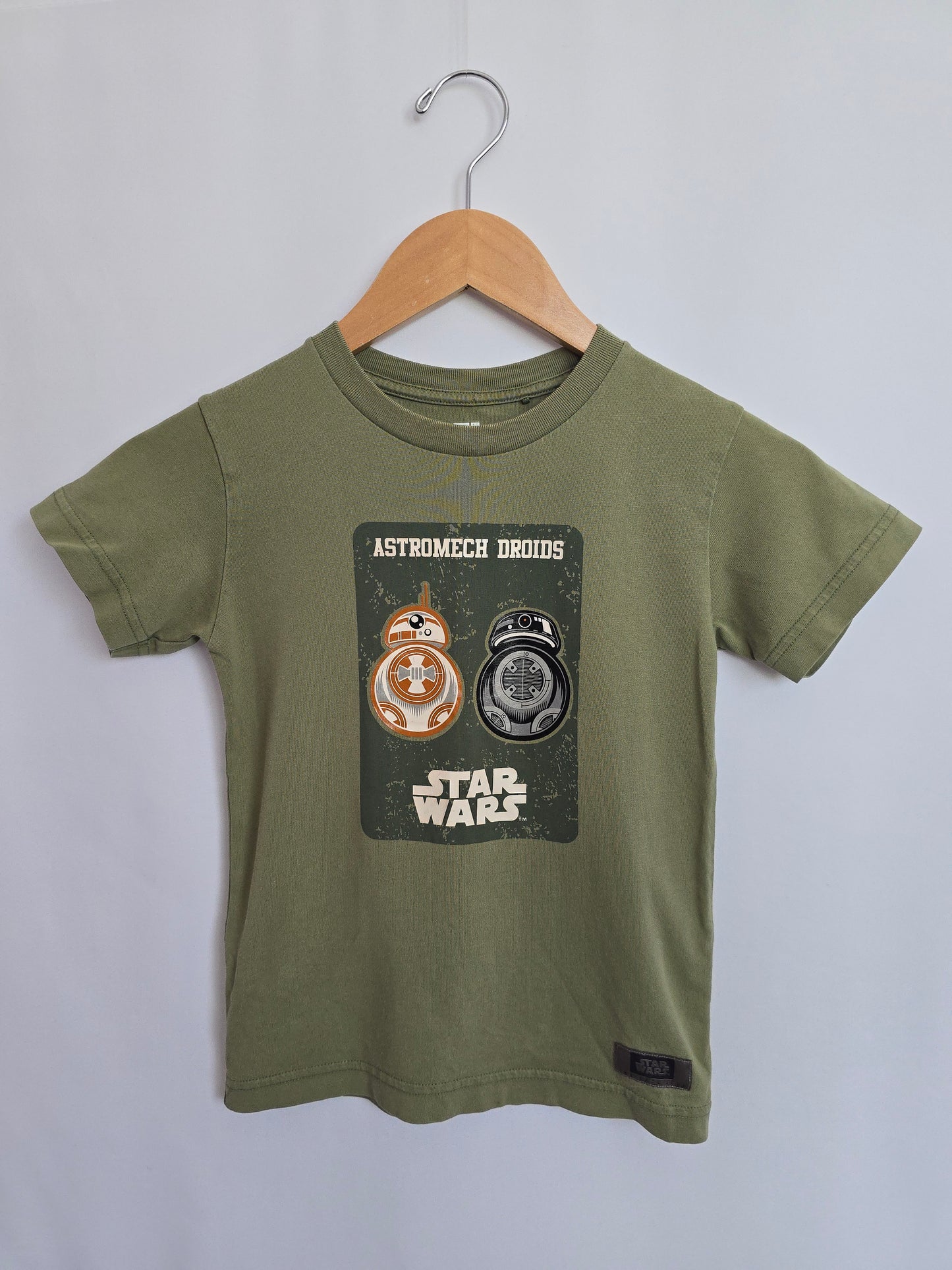 Uniqlo Starwars Tee • 5-6 years