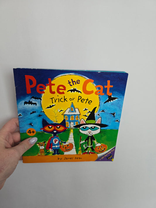 Pete The Cat Trick or Pete • Softcover Book