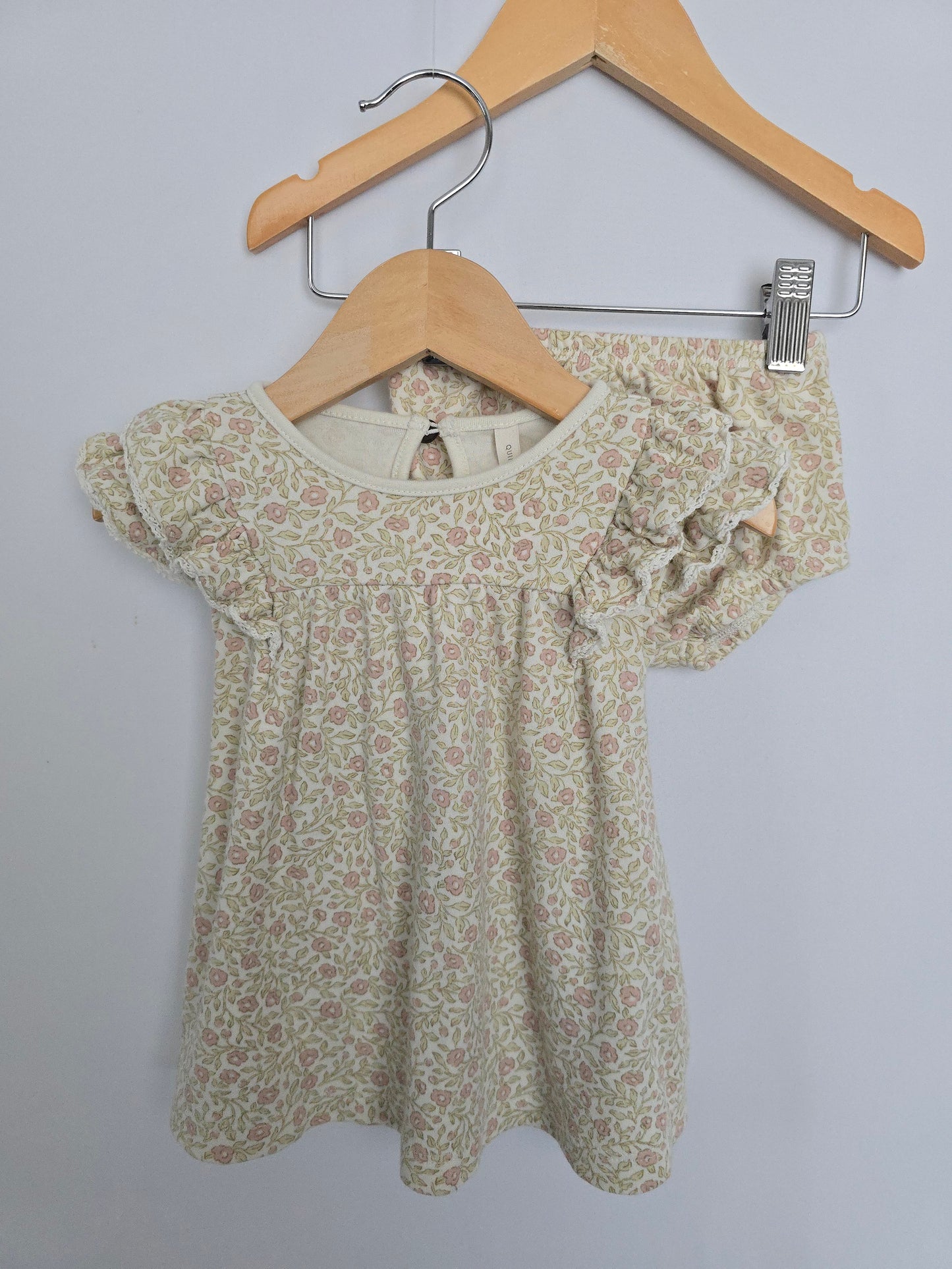 Quincy Mae Organic Cotton Floral Ruffle Sleeve Dress & Bloomers • 6-12 months
