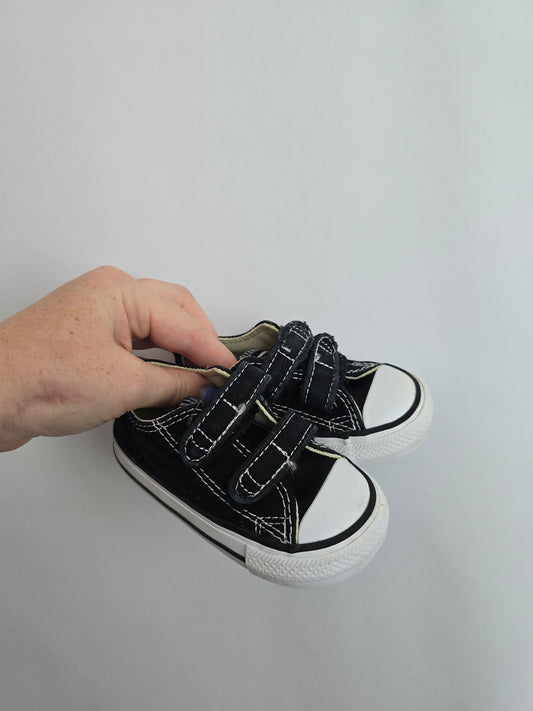 Converse Black Velco Sneakers • 4C