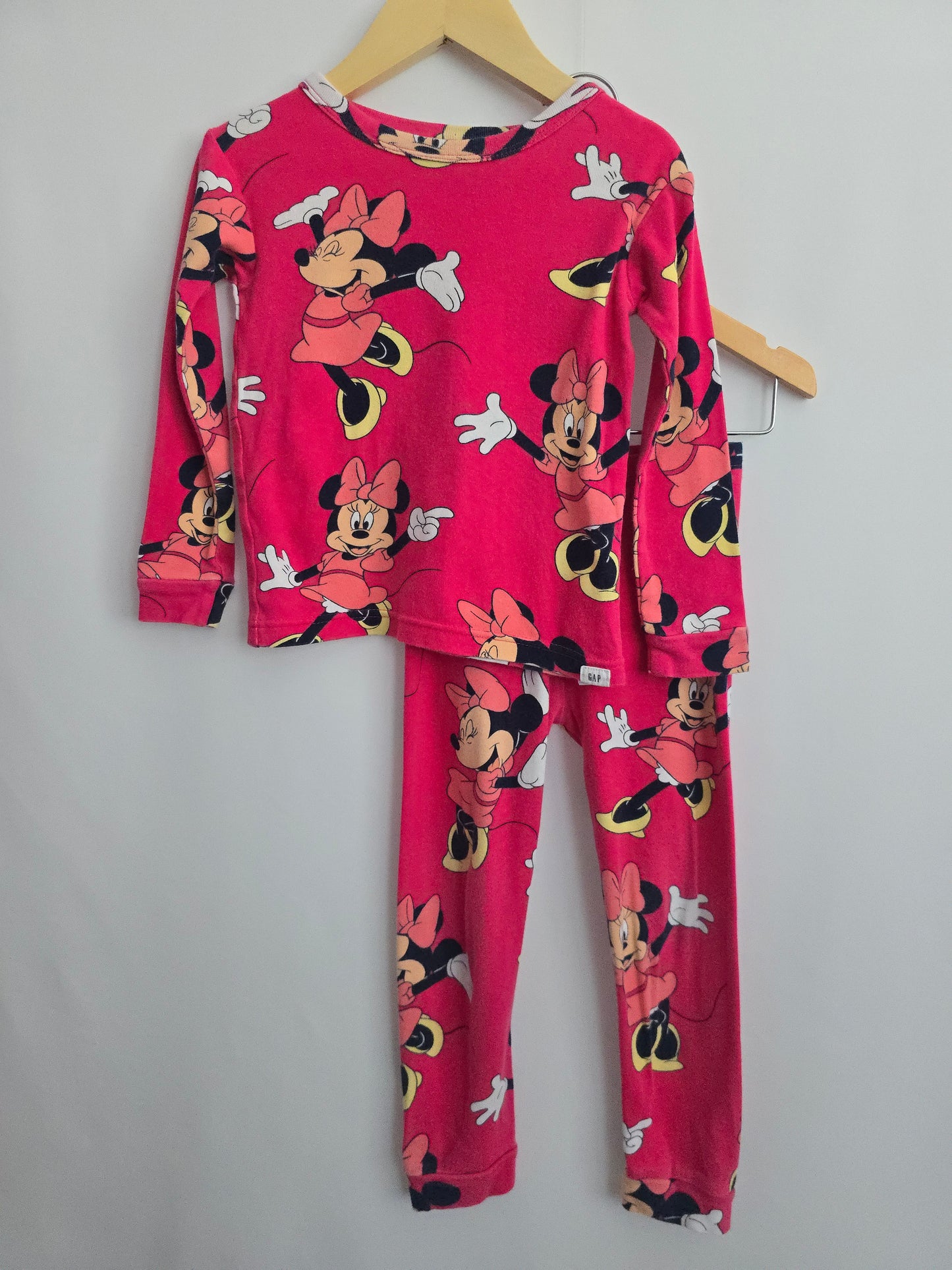 Gap Raspberry Minnie Pajama Set • 4 years