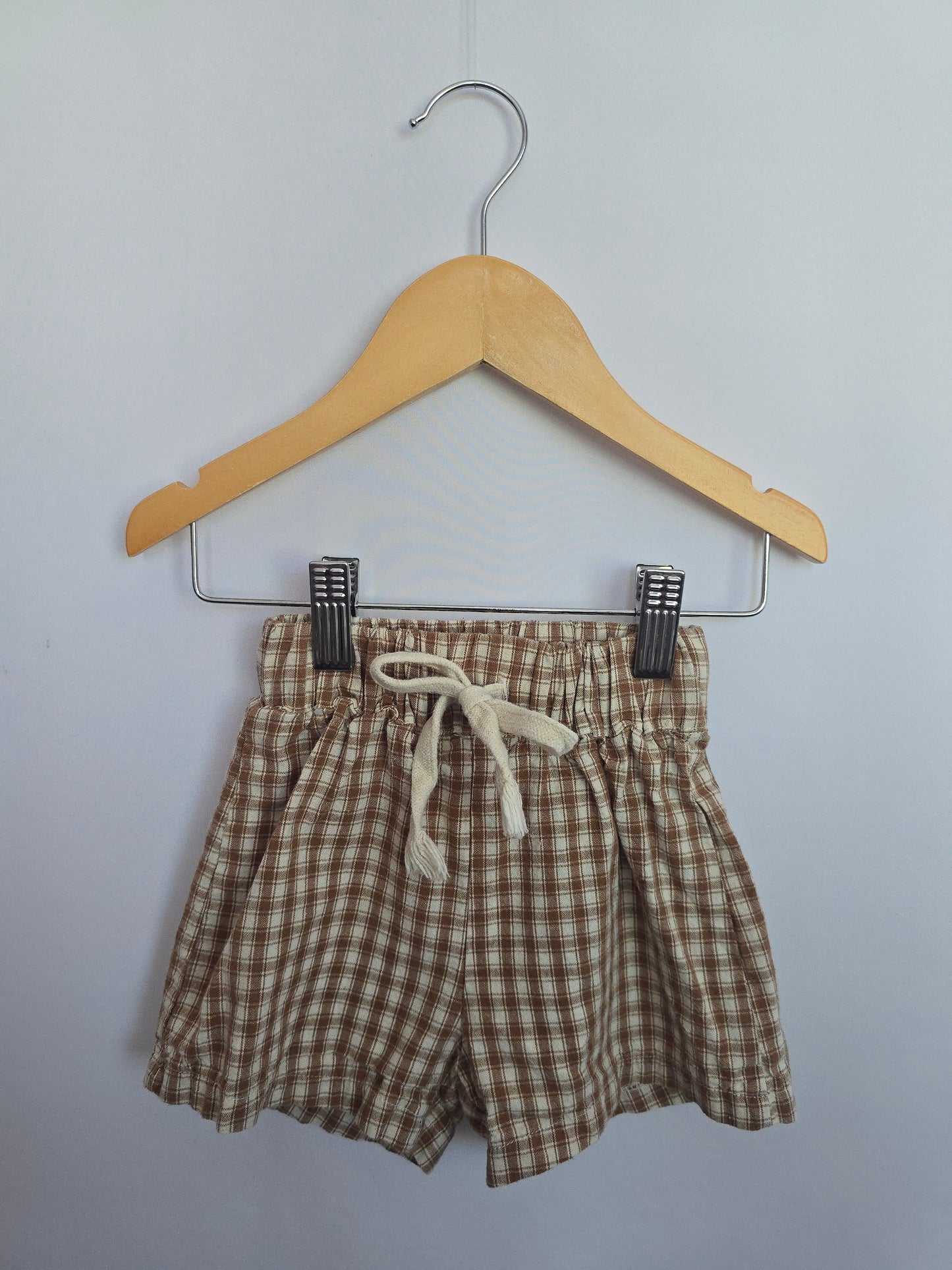 Kindly Brown Plaid Shorts • 3-4 years