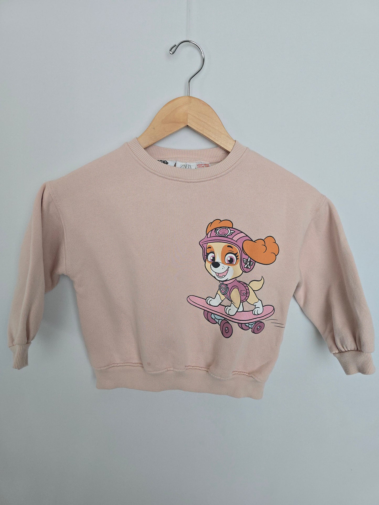 Zara Skye Graphic Crew • 5 years