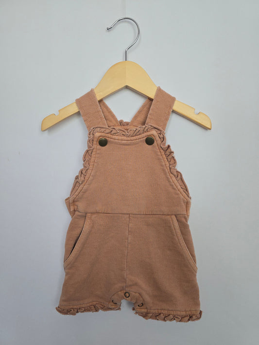 L'oved Baby Ruffle Shortie Overalls • 3-6 months