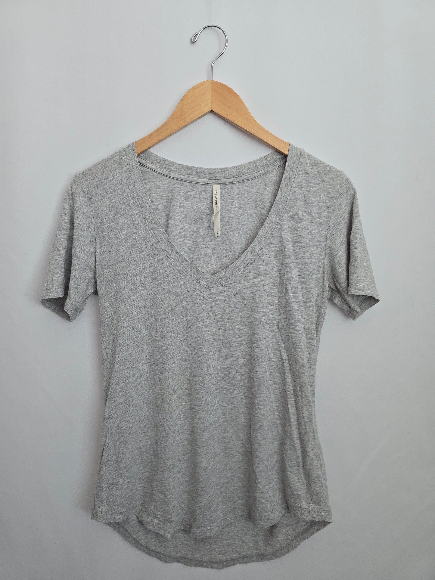 The Group Babaton Grey V-neck Tee • Small