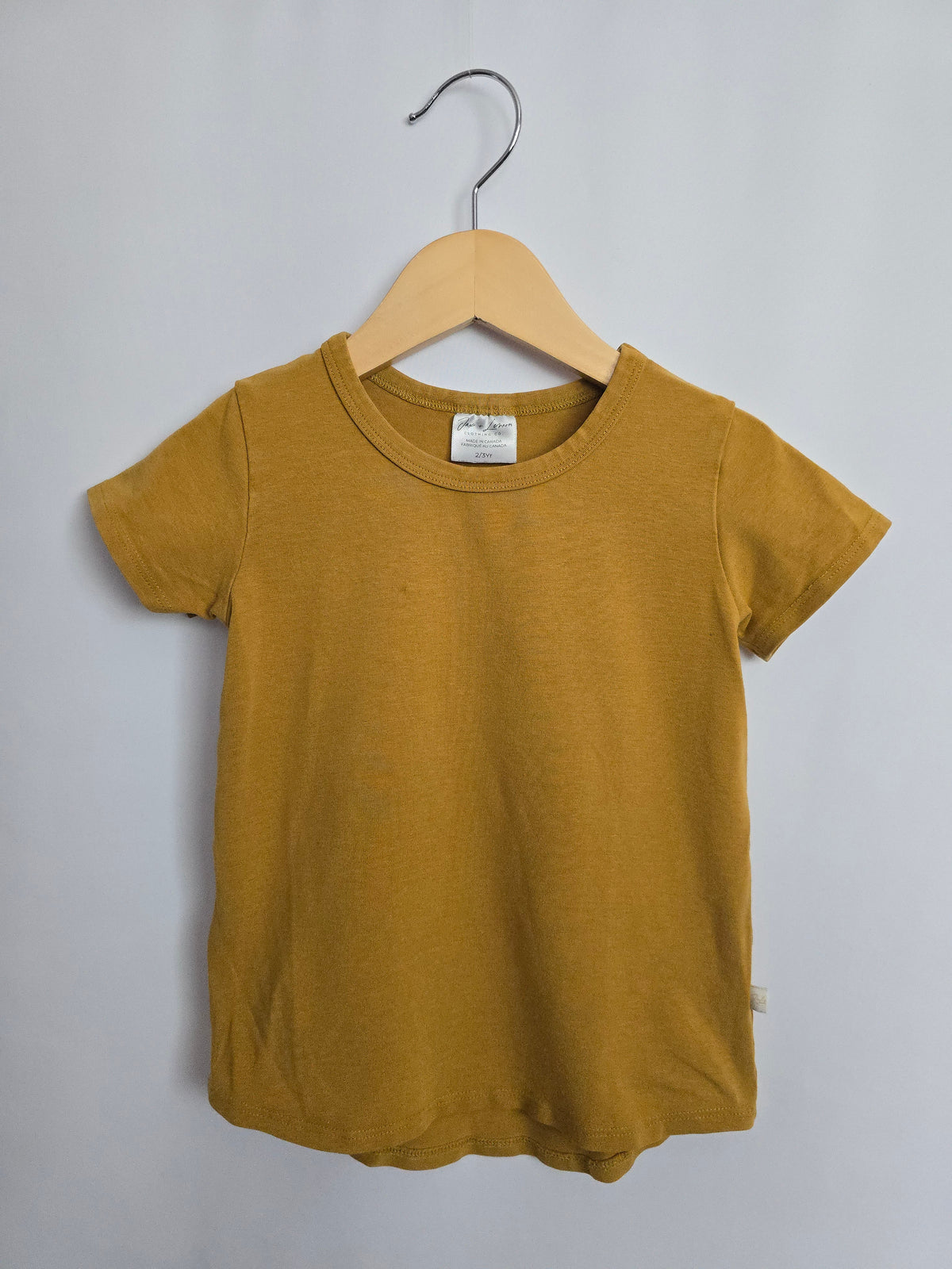 PLAY Jax & Lennon Dijon Basic Tee • 2-3 years