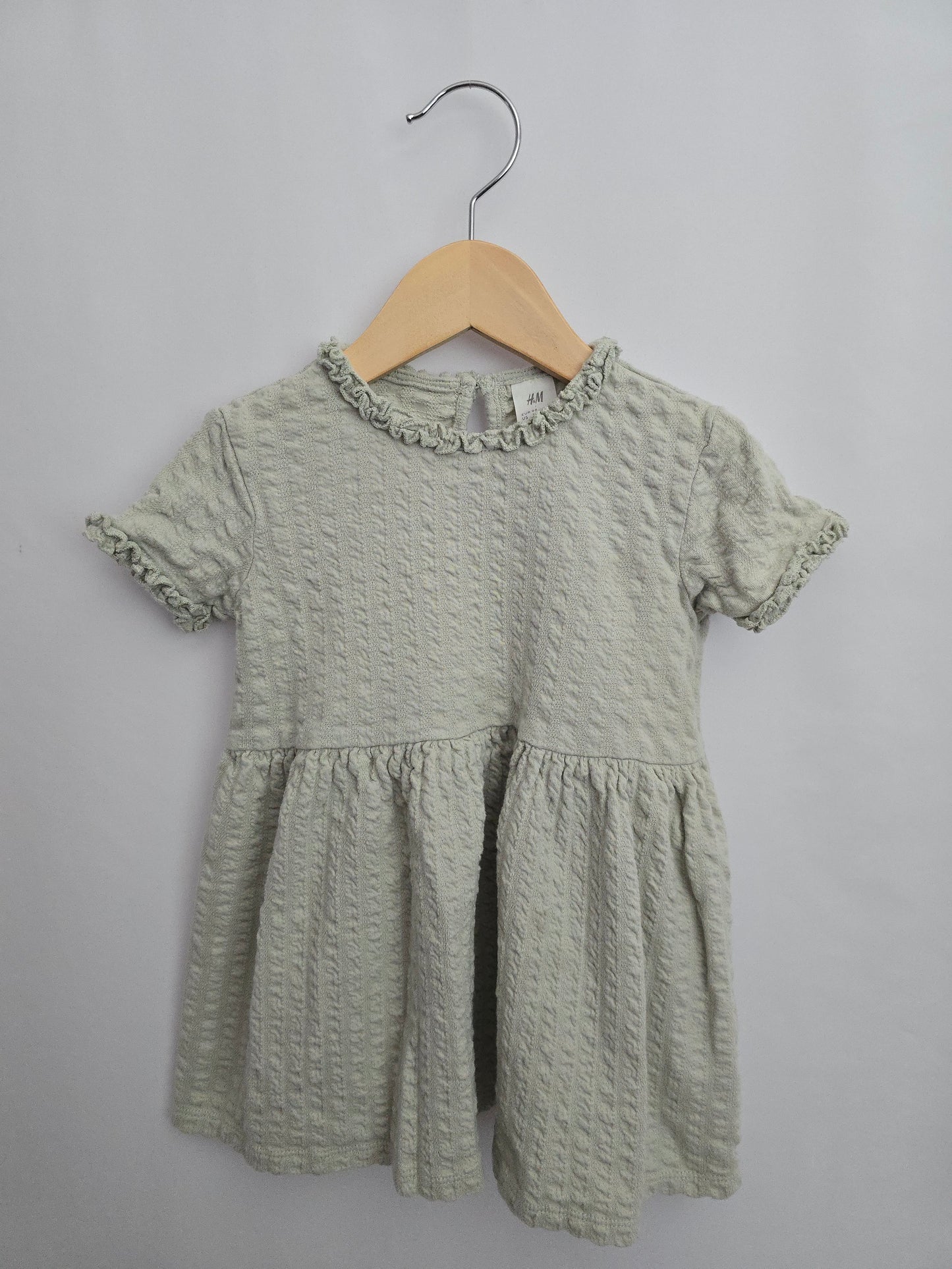 H&M Light Green Textured Dress • 2-3 years