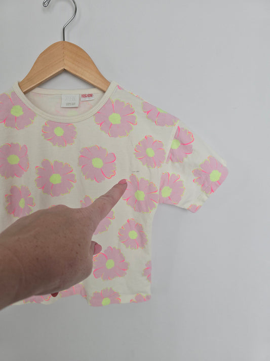 Zara Neon Floral Tee *stain* • 6 years