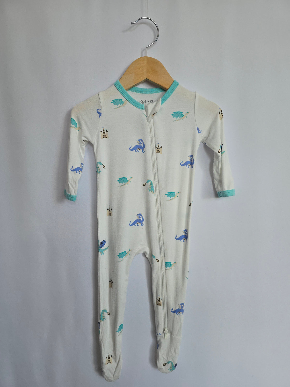 Kyte Dragons Zip Footie • 3-6 months