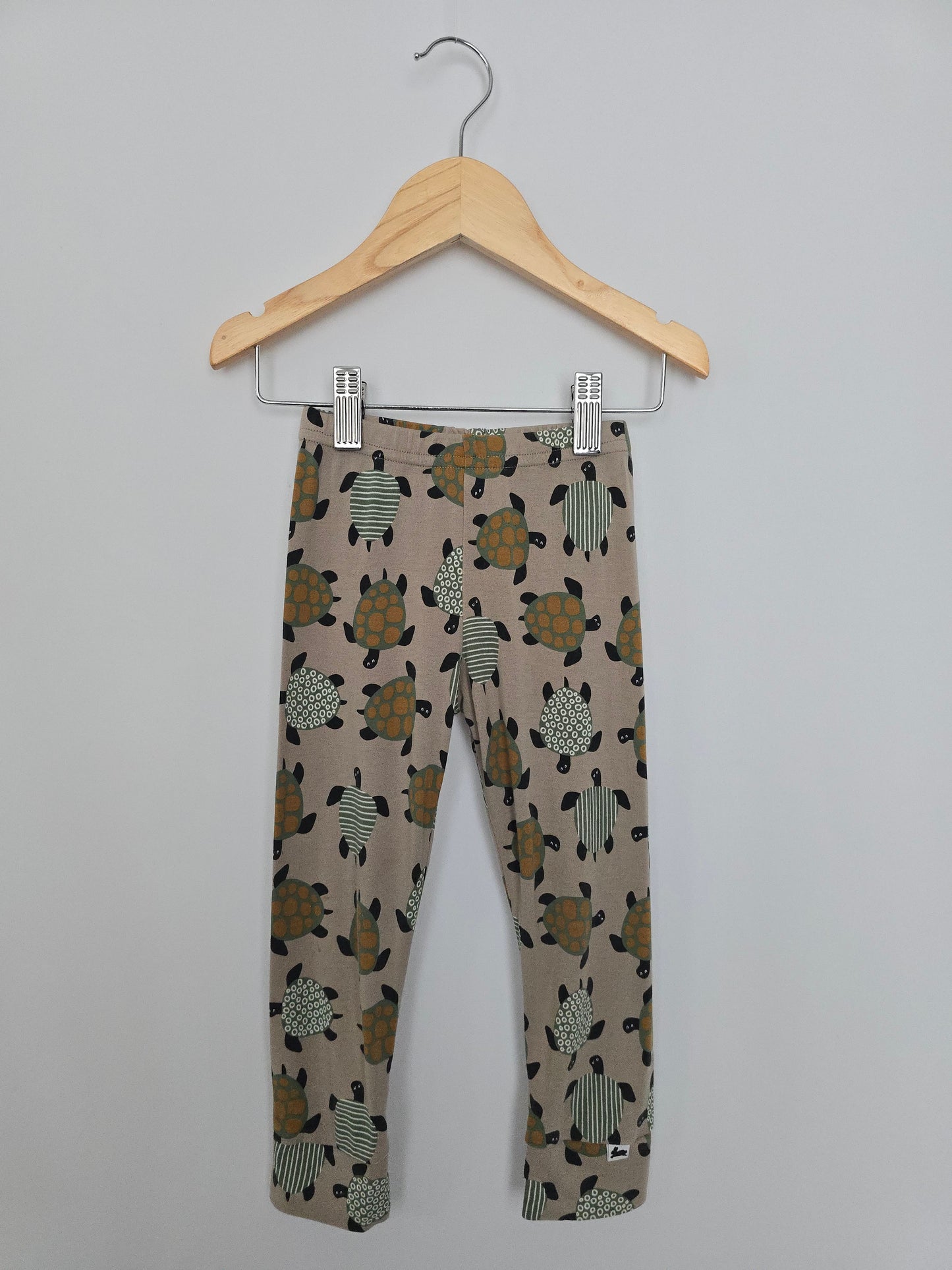 Little & Lively Turtles Leggings • 2T