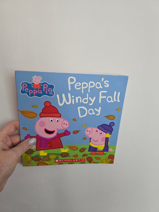 Peppa's Windy Fall Day • Softcover Book