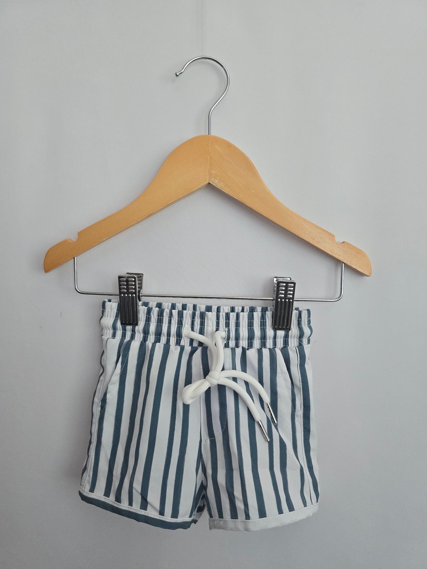 Current Tyed Arlo Boardies • 0-6 months