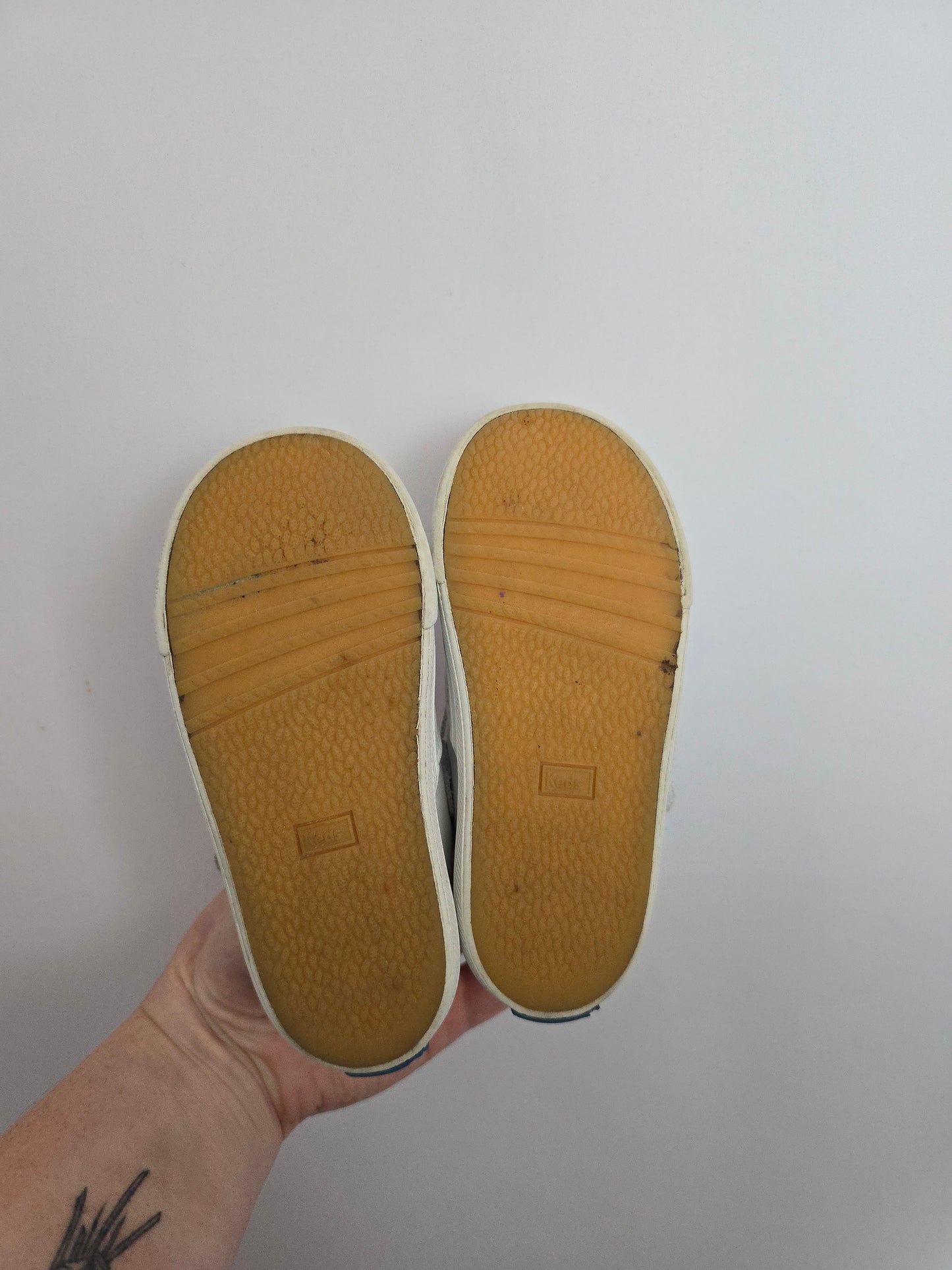 Keds White Mary Jane Runners • 8C