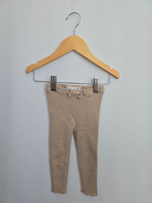 Zara Sand Ribbed Lettuce Hem Leggings • 18 months