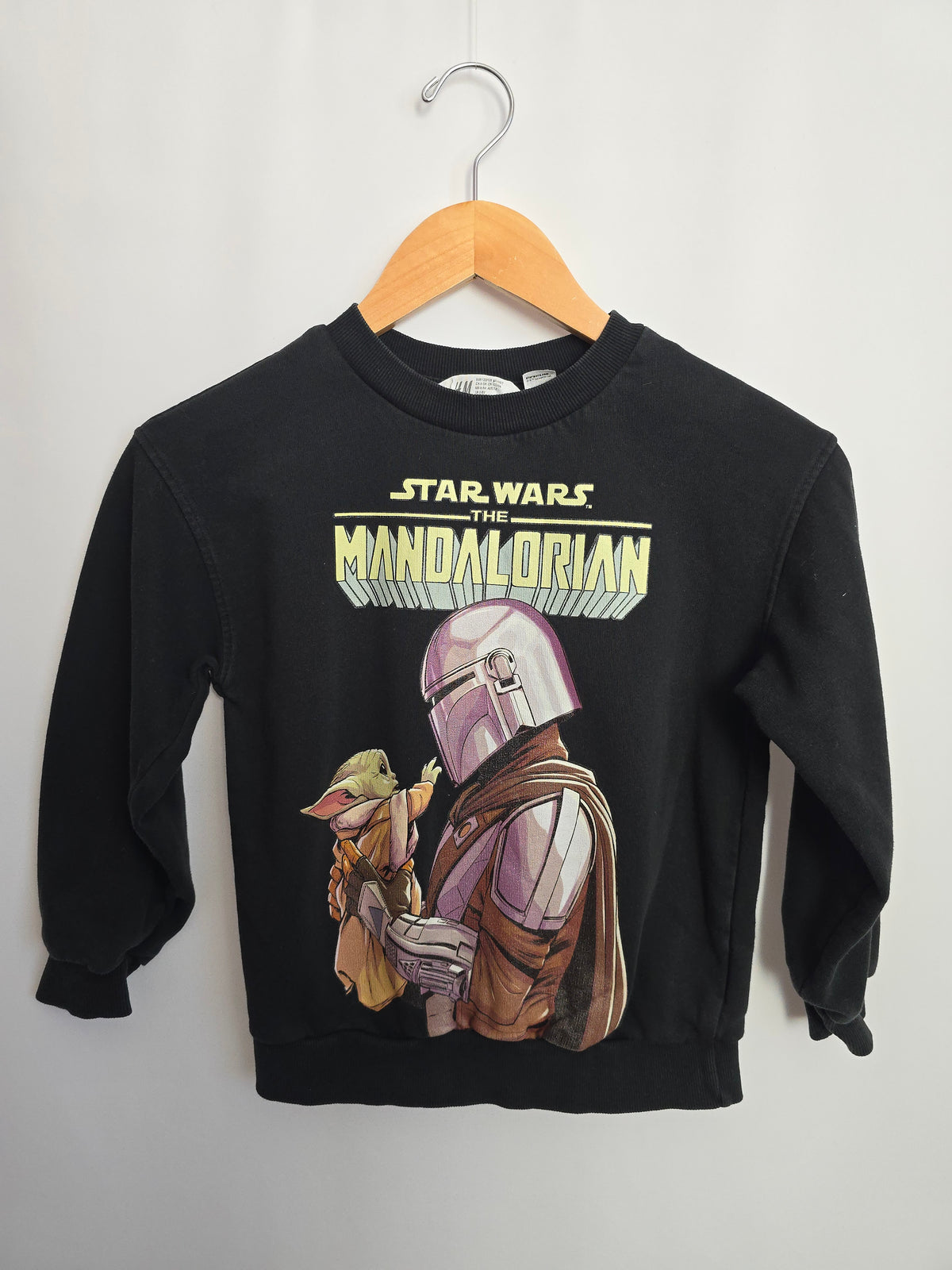 H&M Star Wars Black Crewneck• 6-8 years