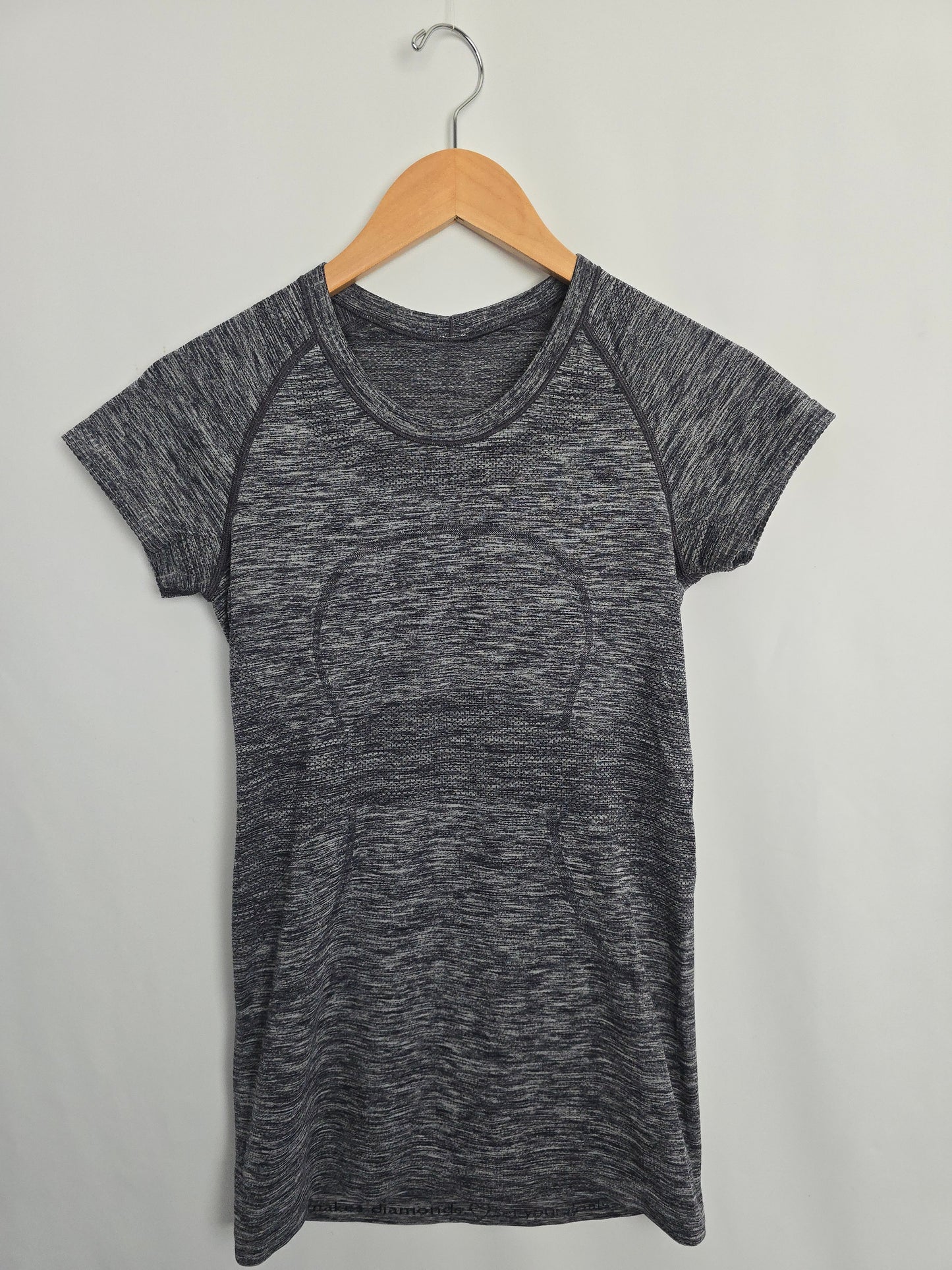 Lululemon Navy Swiftly Tech T-shirt • 4 Small